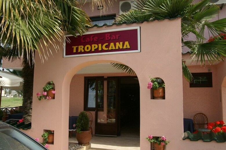 Hotel Tropicana