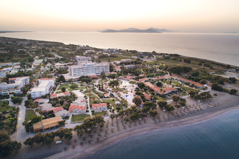 Grand Blue Beach Hotel