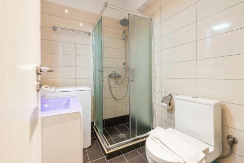 Two-bedroom Apartment-glyfada Center