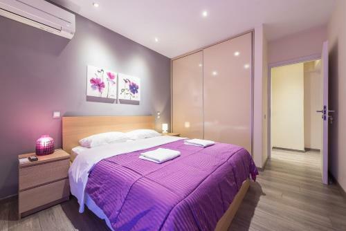 Two-bedroom Apartment-glyfada Center