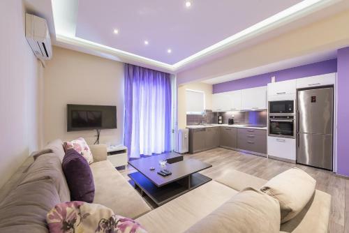Two-bedroom Apartment-glyfada Center