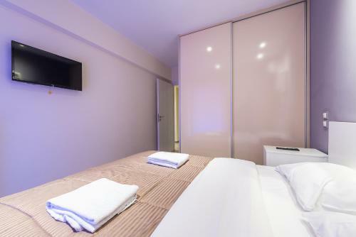 Two-bedroom Apartment-glyfada Center