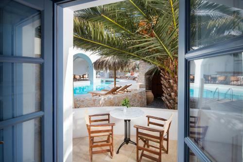 Aparthotel Meltemi Suites