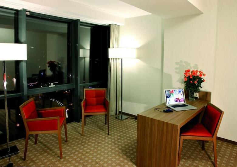 Hotel Crowne Plaza Toluca Lancaster