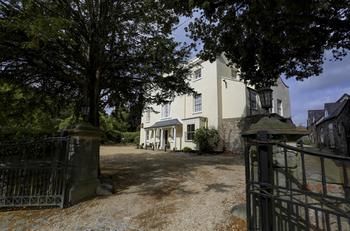 Hotel Henbury Lodge (.)