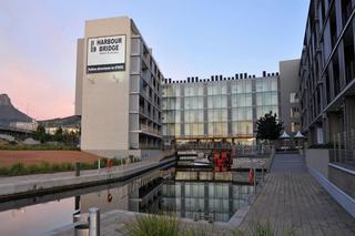 Harbour Bridge Hotel And Suites