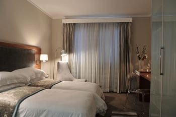Harbour Bridge Hotel And Suites