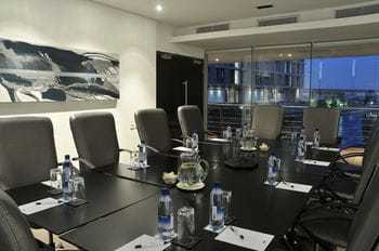 Harbour Bridge Hotel And Suites