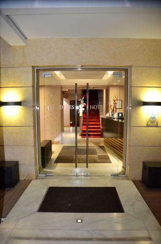 Deves Hotel
