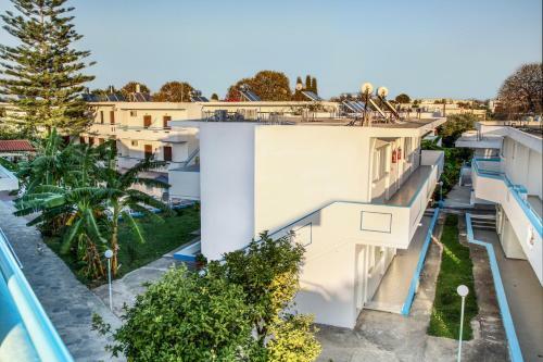Yiannis Apartments & Studios