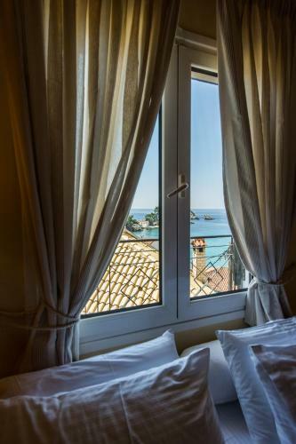 Apartamento Petros Penthouse & Studios