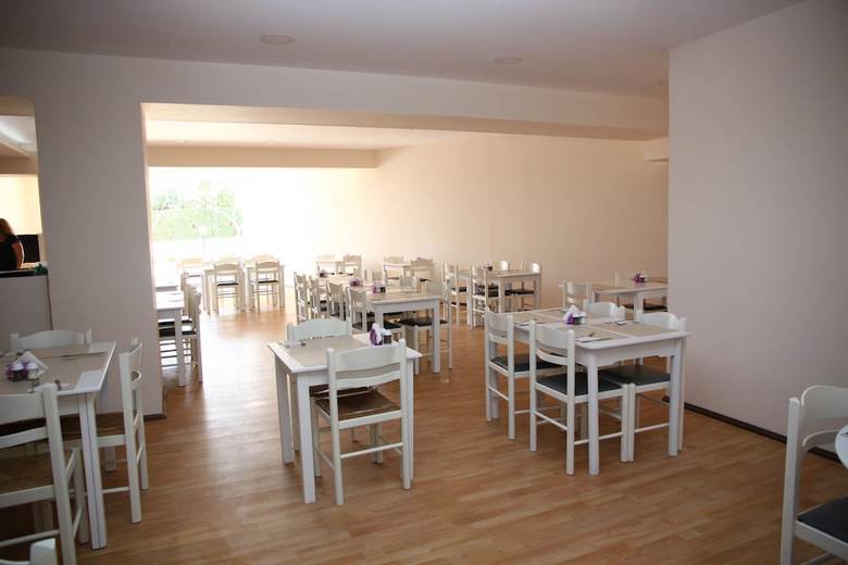 Triton Garden Hotel