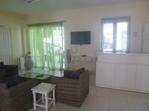 Karafelas Hotel