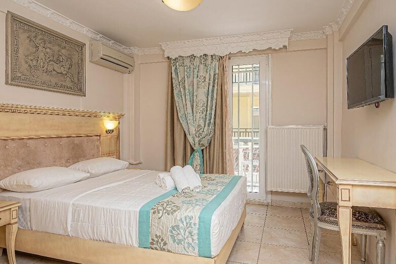 Parthenon Art Hotel