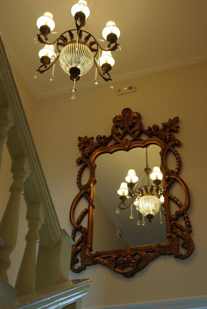 Parthenon Art Hotel