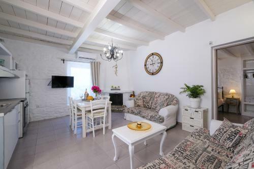 3 Paros *all Season* Villas