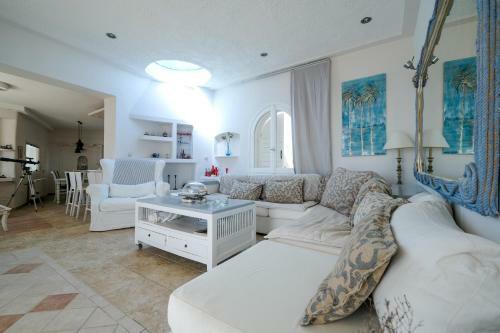 3 Paros *all Season* Villas