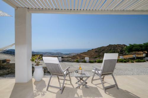 3 Paros *all Season* Villas