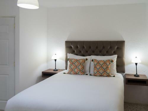 Bed & Breakfast In & Out Hotel