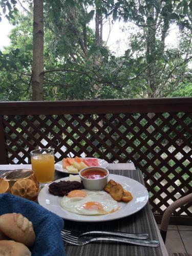 Bed & Breakfast In & Out Hotel