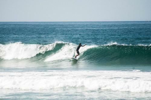 Bed & Breakfast Surf Camp San Sebastian