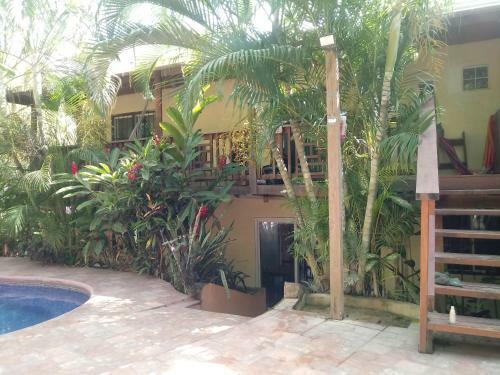 Roatan Backpackers' Hostel