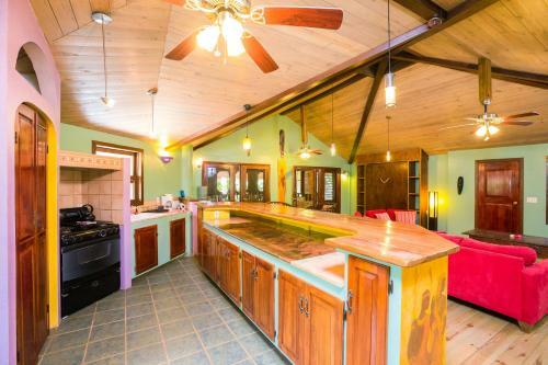 Hotel Bananarama Dive & Beach Resort
