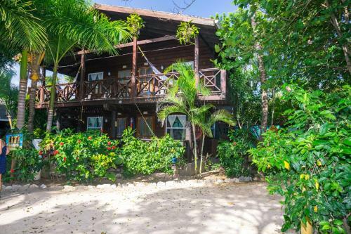 Hotel Bananarama Dive & Beach Resort