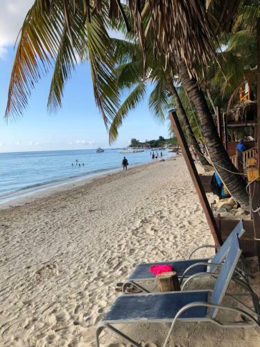 Hotel Bananarama Dive & Beach Resort