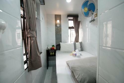 Hostal V Inn