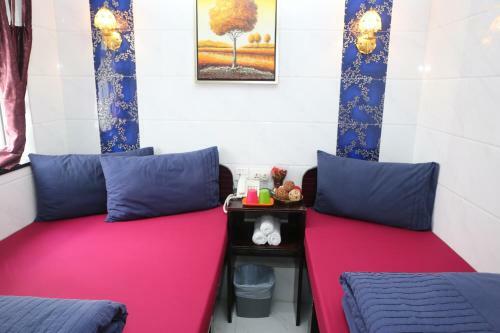 Hostal V Inn