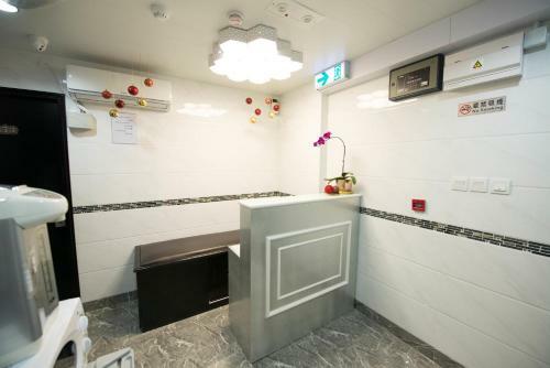 Hostal V Inn