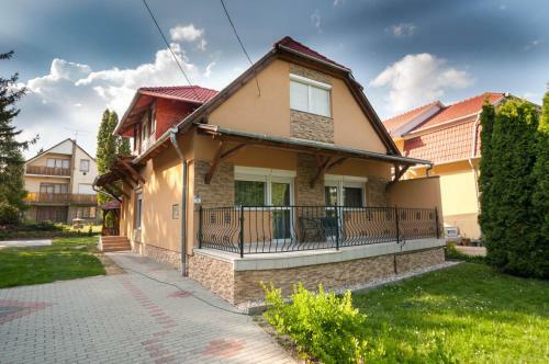 Park Apartment