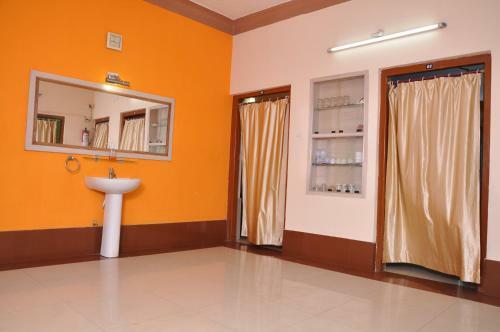 Hotel Radhika Resort
