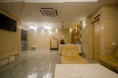 Hotel Grand Elegance