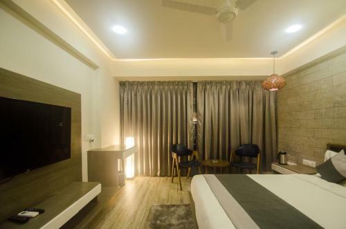 Hotel Grand Elegance