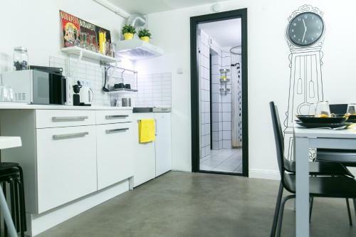 Big City Life Apartments