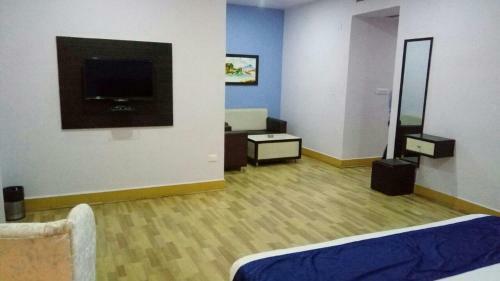 The Kannelite (hotel Sakchi Vihar By Jtdc)
