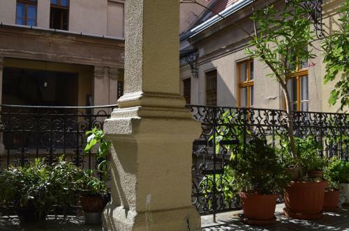 Hostal Synagogue Premium Central Residence