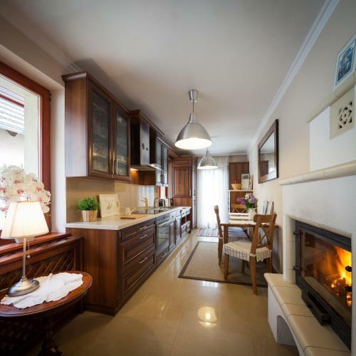 Apartment House 41