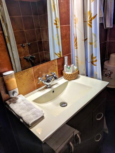 Hostal The Divine Hima