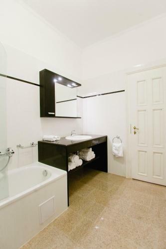 Grand Market Luxury Apartments
