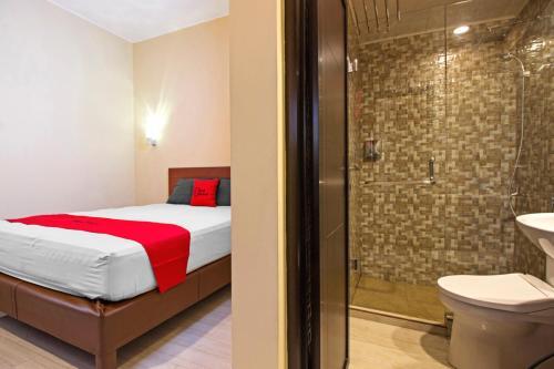 Hostal Reddoorz Near Trans Studio Mall 3