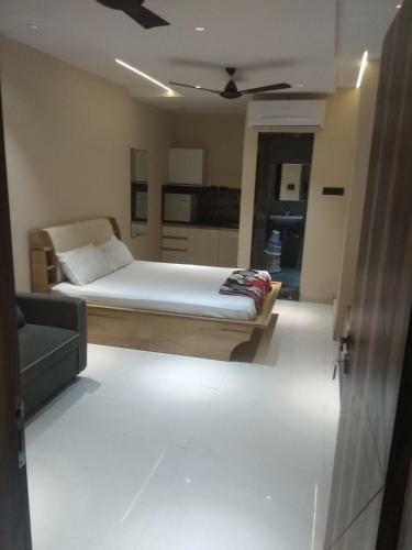 Stay10 Luxury Service Apartment
