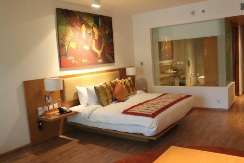 Radisson Blu Plaza Hotel Hyderabad Banjara Hills