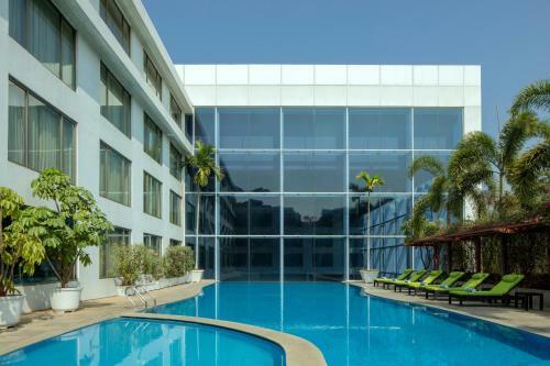 Radisson Blu Plaza Hotel Hyderabad Banjara Hills