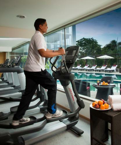 Radisson Blu Plaza Hotel Hyderabad Banjara Hills
