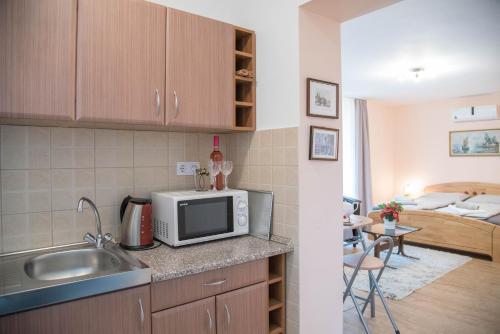 Deluxe Apartments