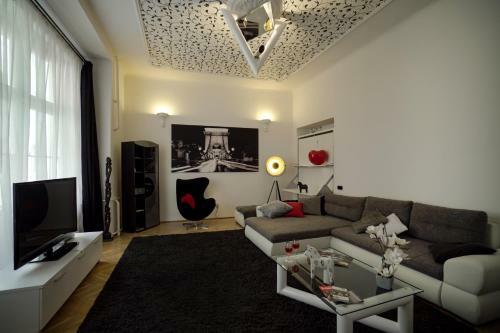 Pearl Apartments