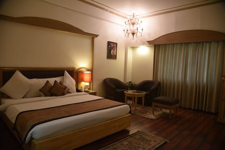 Hotel Aveda Kamal Palace